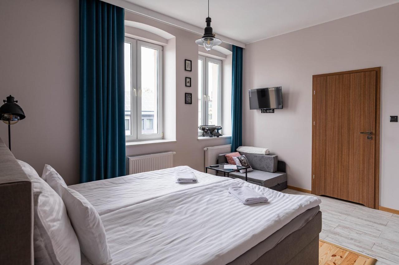 Apartamenty W Kamienicy Sieradz Extérieur photo