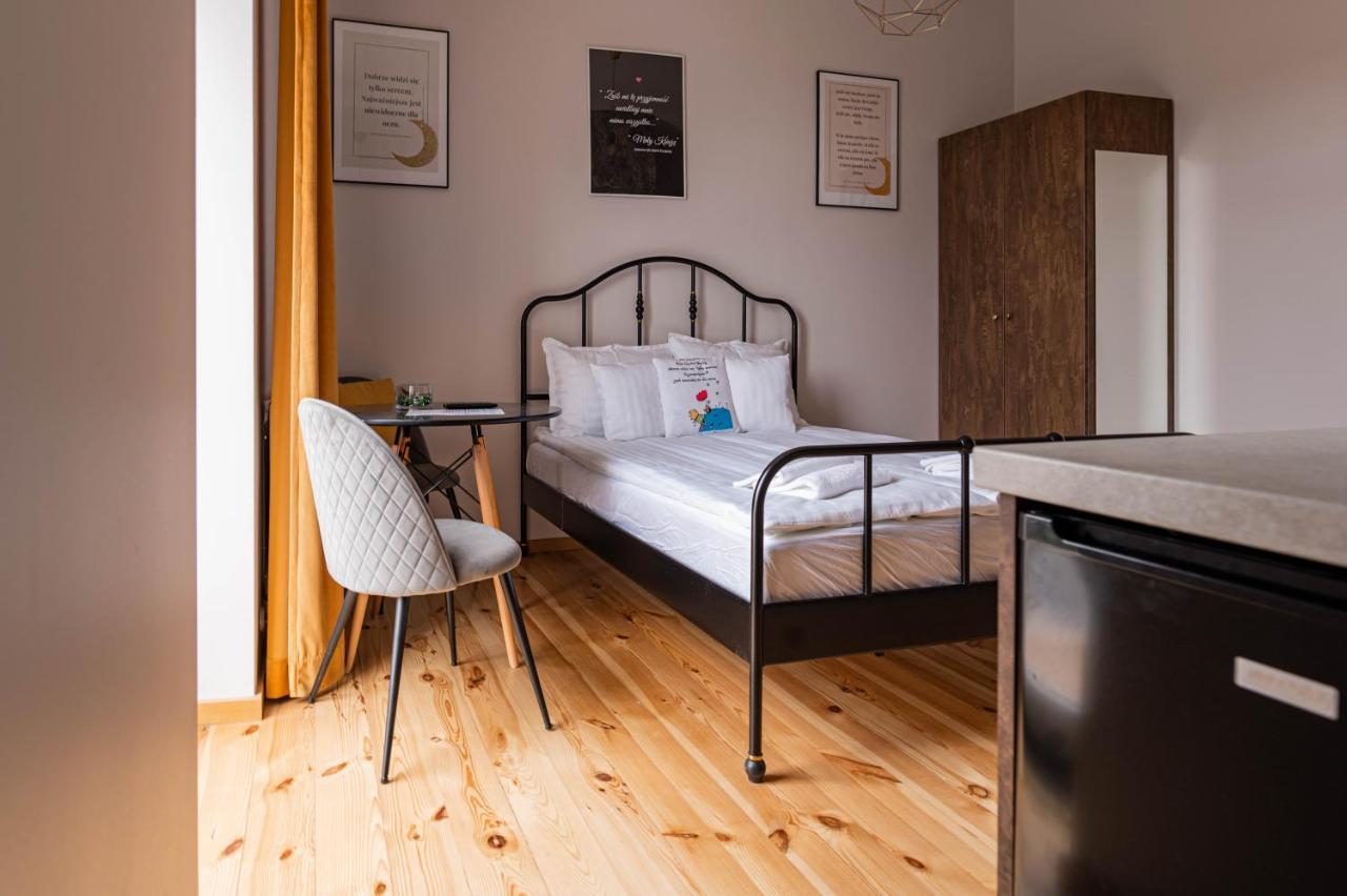 Apartamenty W Kamienicy Sieradz Extérieur photo